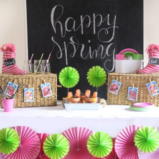 These Spring Garden Party ideas are so cute! What a fun party idea!