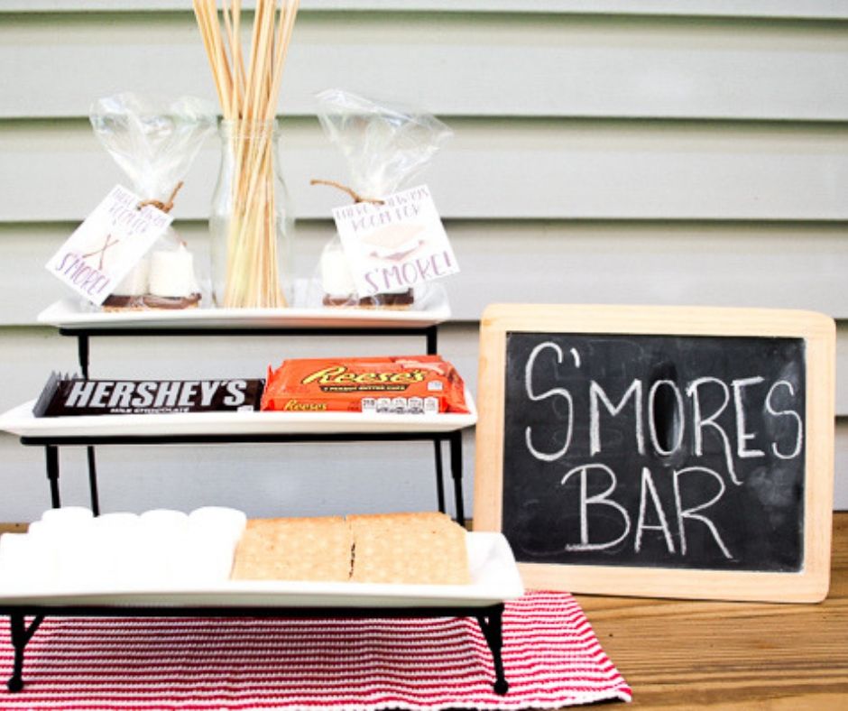 DIY S'mores Bar with Printables | Kelly Leigh Creates