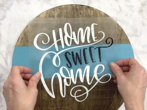 How to Make a DIY Front Door Sign | Kelly Leigh Creates
